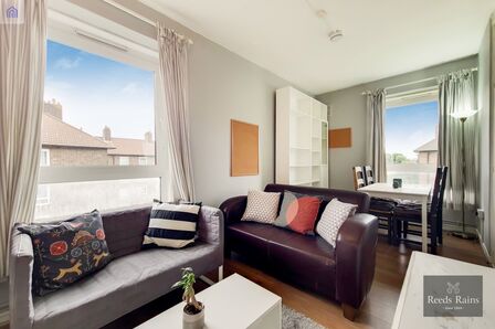 Orb Street, 3 bedroom  Flat to rent, £3,000 pcm