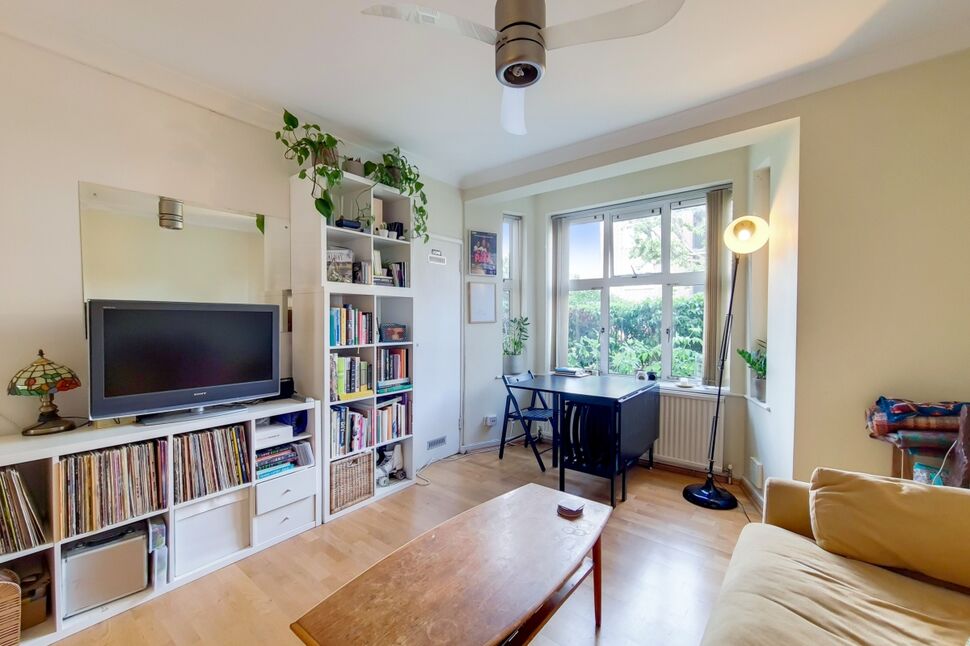 Main image of 2 bedroom Flat to rent, Denmark Road, London, SE5