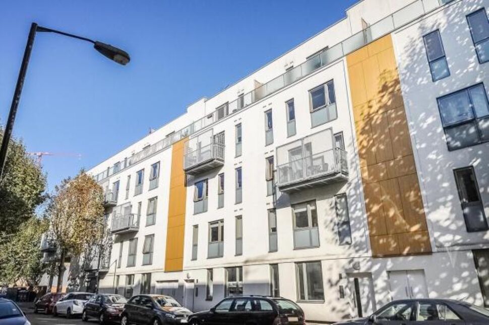 Main image of 2 bedroom Flat to rent, Crampton Street, London, SE17