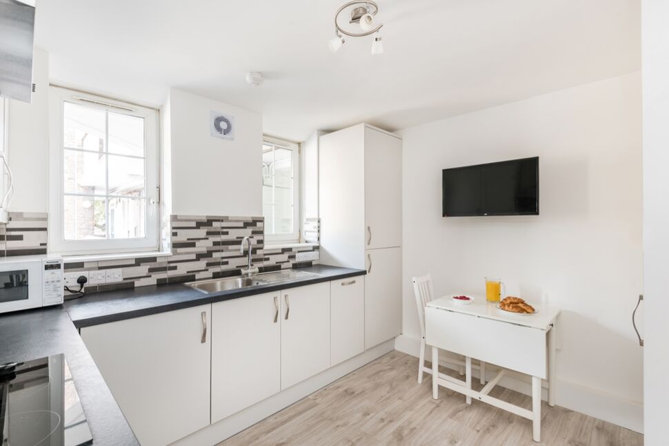 Kitchen / Breakfast Room