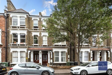 Brook Drive, 2 bedroom Flat to rent, &pound;2,250 pcm
