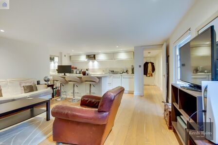 Kennington Lane, 1 bedroom  Flat to rent, £2,150 pcm