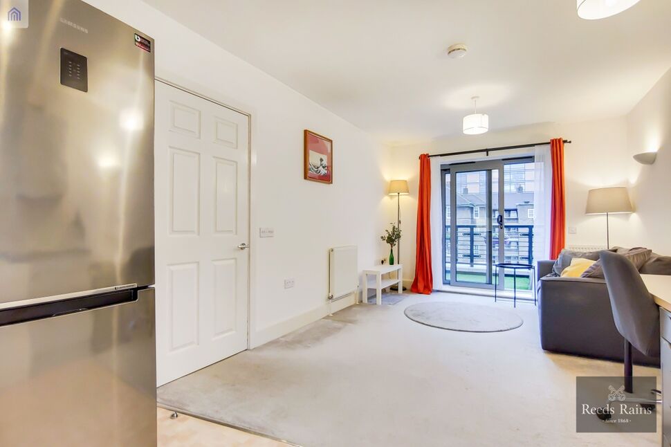 Open Plan Living Room / Kitchen