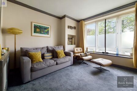 1 bedroom Flat for sale