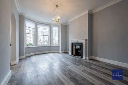 Hackford Road, 2 bedroom  Flat to rent, £2,000 pcm