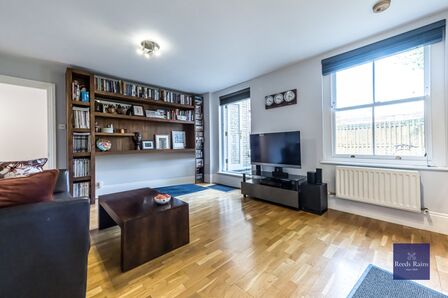 Lower Marsh, 2 bedroom  Flat for sale, £575,000