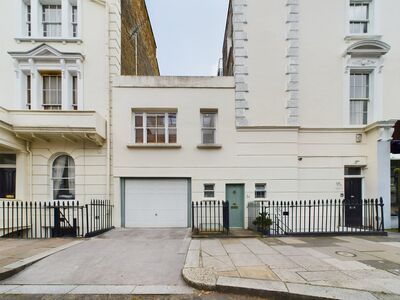 Winchester Street, 2 bedroom  Flat for sale, £1,150,000