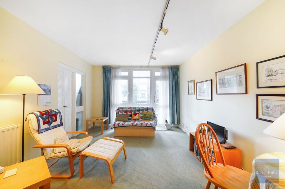 Main image of 1 bedroom  Flat for sale, Wincott Street, London, SE11