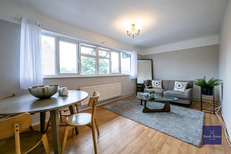 Main image of 3 bedroom Flat to rent, Harcourt Road, Wallington, SM6