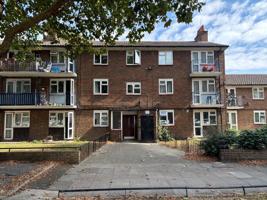 Main image of 2 bedroom Flat for sale, Beckway Street, London, SE17