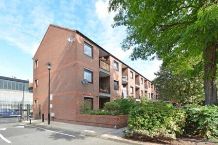 1 bedroom  Flat for sale