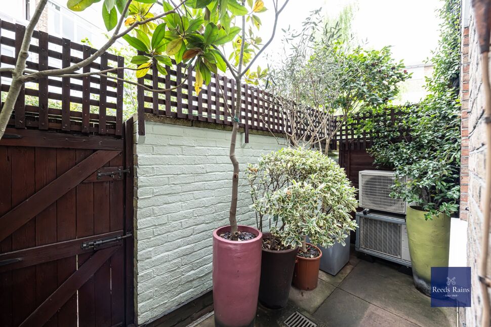 Courtyard Garden