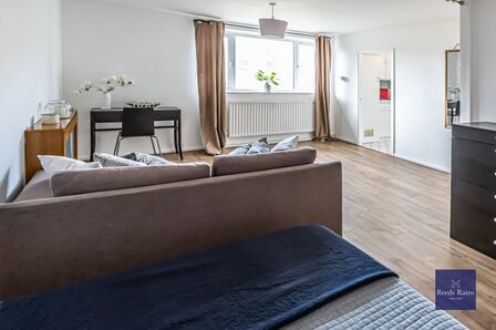 Newcourt Street,  Flat to rent, £1,600 pcm