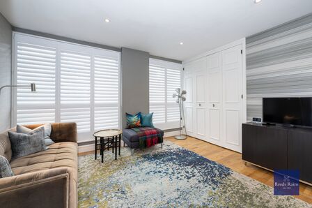 Renfrew Road, 1 bedroom  Flat for sale, £385,000
