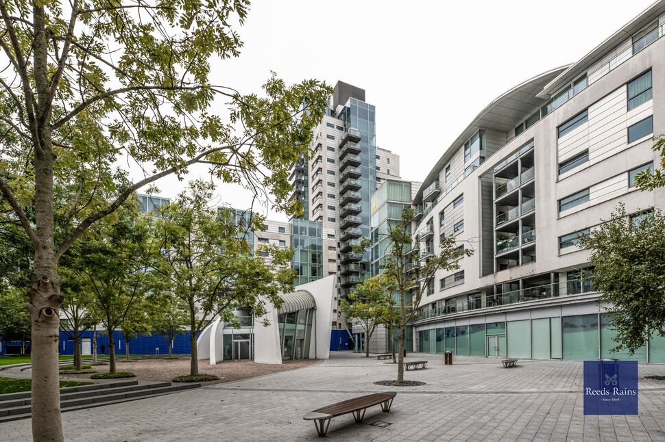 Main image of 1 bedroom Flat for sale, Empire Square West, Empire Square, London, SE1