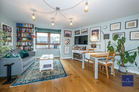 1 bedroom Flat for sale