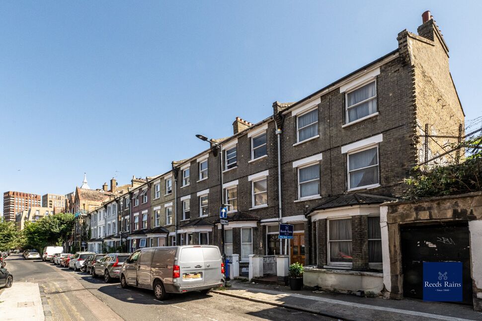 Main image of 5 bedroom Mid Terrace House for sale, Boundary Lane, London, SE17
