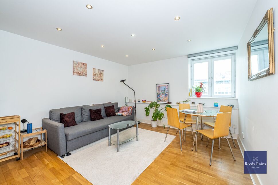 Main image of 2 bedroom Flat for sale, Westminster Bridge Road, London, SE1