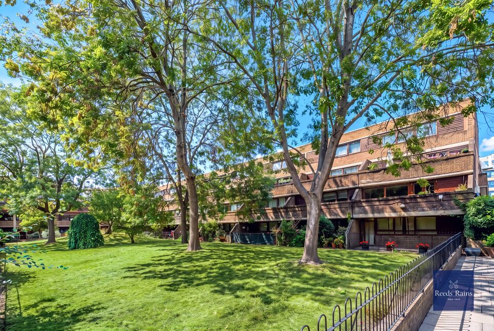 Main image of 1 bedroom Flat for sale, Mead Row, London, SE1