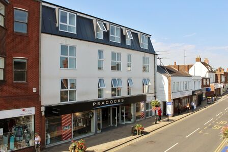 Warwick Road, 2 bedroom Flat to rent, &pound;1,075 pcm