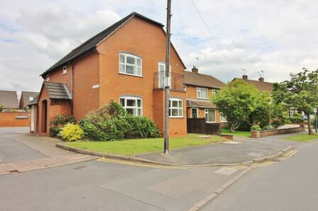 Elmdene Road, 2 bedroom  Flat to rent, £995 pcm