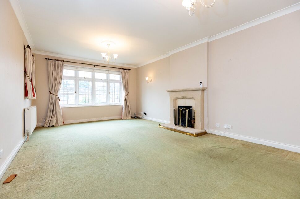 Lounge / Dining Room