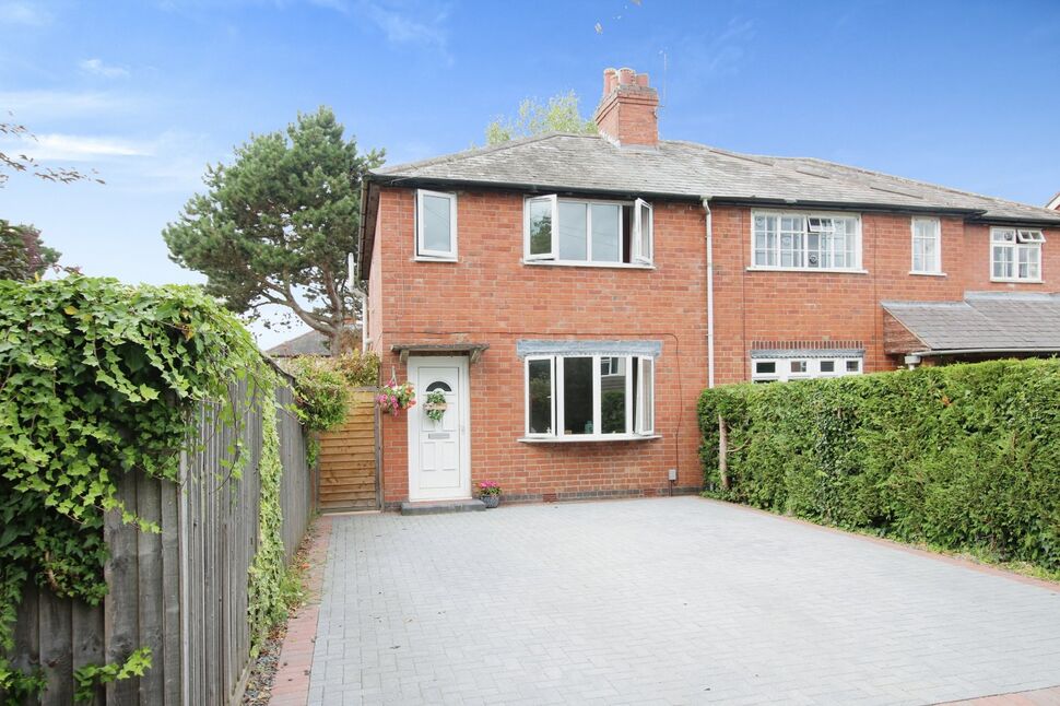 2 bedroom Semi Detached House for sale, Whites Row, CV8 £295,000