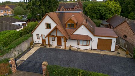 4 bedroom Detached Bungalow for sale