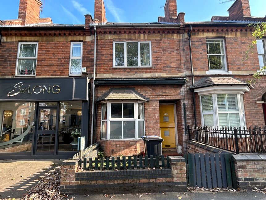 Main image of 3 bedroom Mid Terrace House for sale, Emscote Road, Warwick, Warwickshire, CV34
