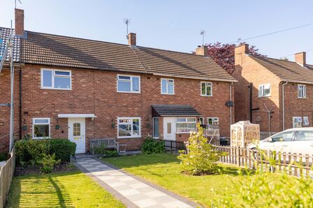 3 bedroom Mid Terrace House for sale