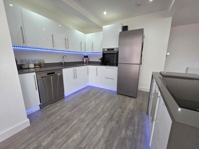 Cape Road, 3 bedroom Semi Detached House for sale, £380,000