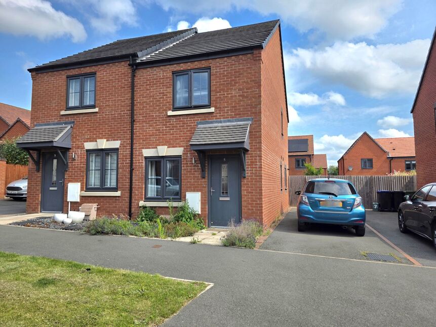 2 bedroom Semi Detached House for sale