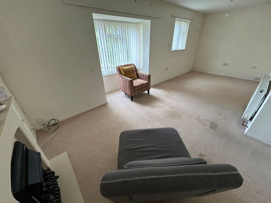 Lounge / Dining Room