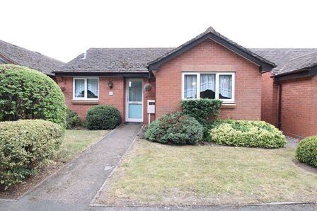 Ashdene Gardens, 2 bedroom Detached Bungalow for sale, £240,000