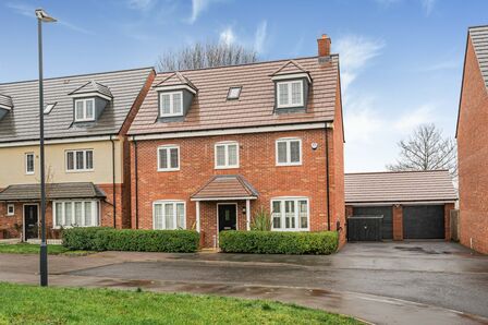 Martin Drive, 4 bedroom Detached House for sale, &pound;750,000