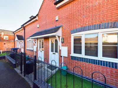Lansdowne Road, 2 bedroom Mid Terrace House for sale, &pound;250,000