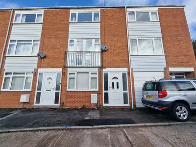 Alpine Court, 3 bedroom Mid Terrace House for sale, &pound;320,000
