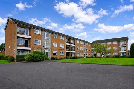 2 bedroom Flat for sale