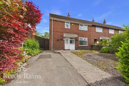 Kingsway, 3 bedroom End Terrace House for sale, &pound;150,000
