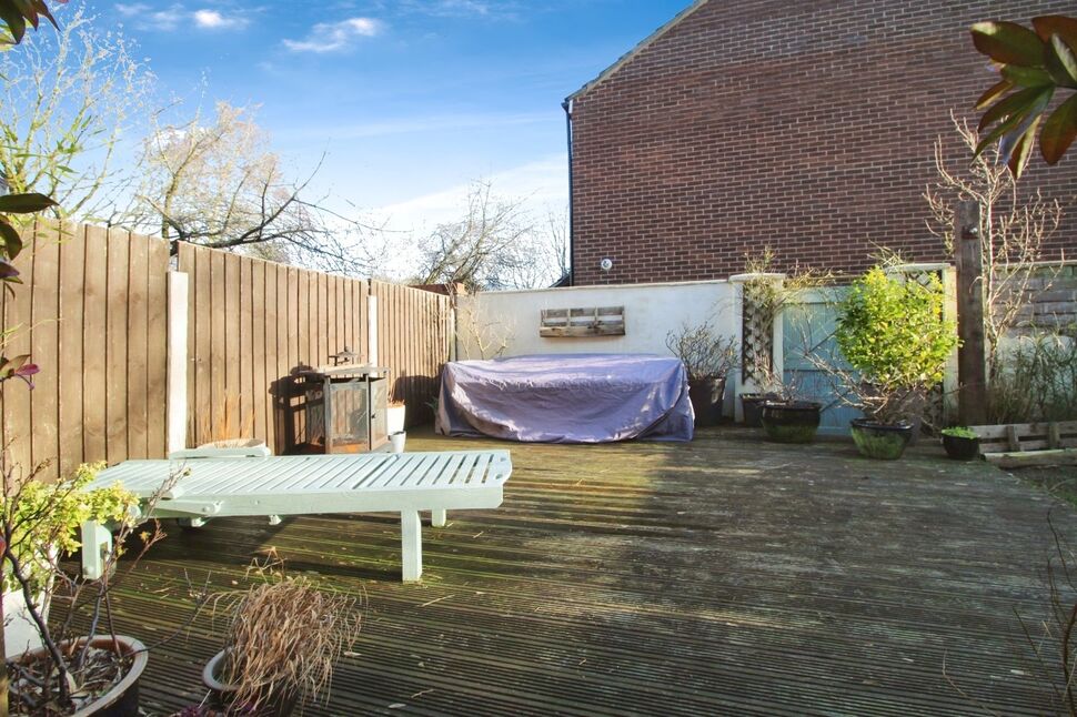 3 bedroom Mid Terrace House for sale, Alder Close, Leyland, PR26 £175,000