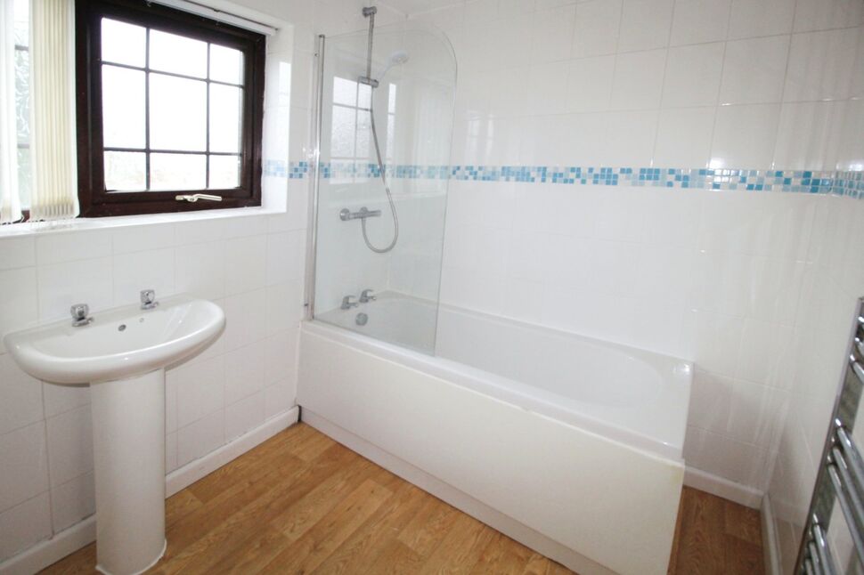 2 bedroom End Terrace House for sale, Leyland Lane, Leyland, PR25 £