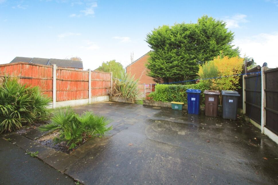 2 bedroom End Terrace House for sale, Leyland Lane, Leyland, PR25 £