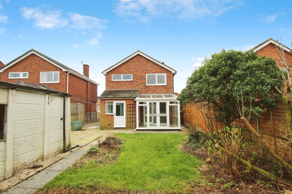 3 bedroom Detached House for sale, Claughton Avenue, Leyland, PR25 £