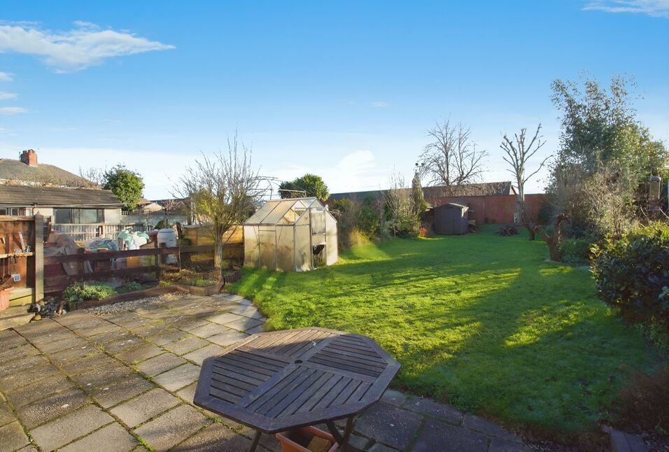 3 bedroom Semi Detached House for sale, Yewlands Drive, Leyland, PR25