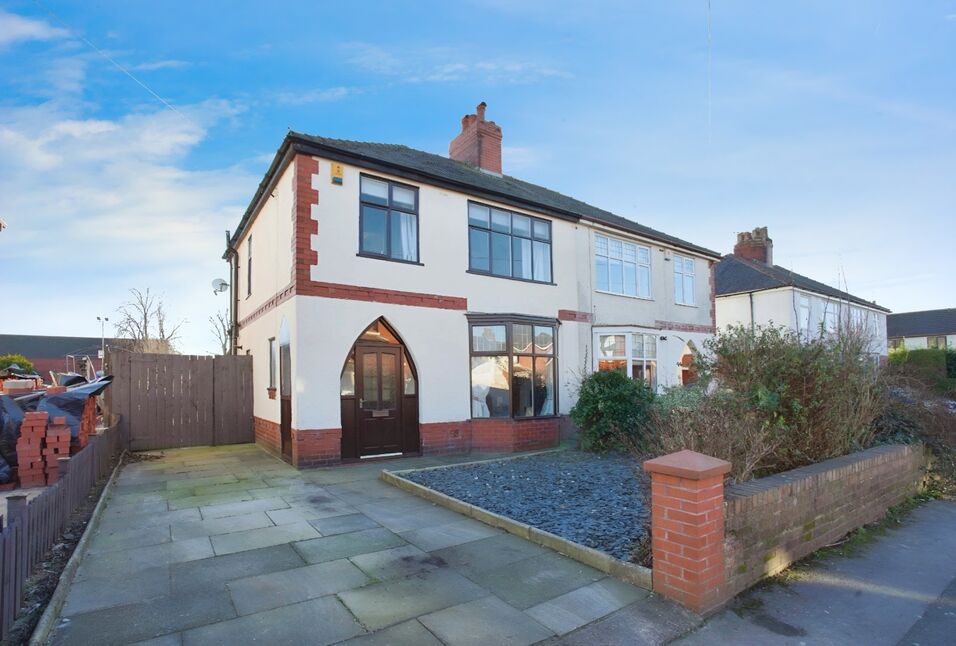 3 bedroom Semi Detached House for sale, Yewlands Drive, Leyland, PR25