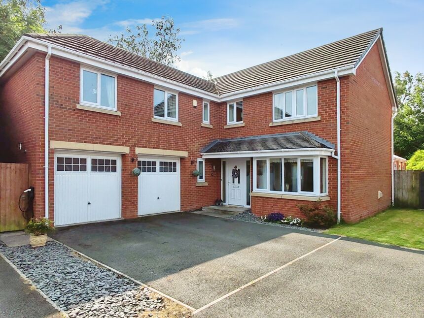 Main image of 5 bedroom Detached House for sale, Leveret Court, Farington Moss, Lancashire, PR26