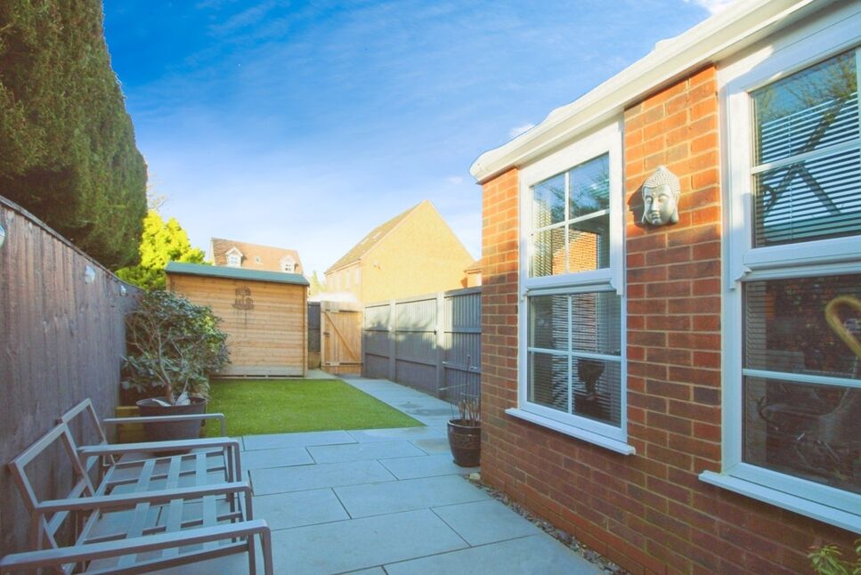 2 bedroom End Terrace House for sale, The Orchards, Leyland, PR26 £
