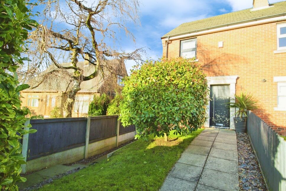 2 bedroom End Terrace House for sale, The Orchards, Leyland, PR26 £