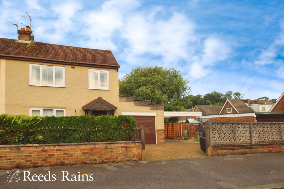 Main image of 3 bedroom Semi Detached House for sale, Highfield Avenue, Farington, Lancashire, PR25