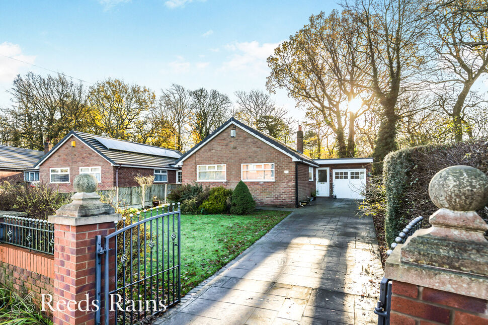 Main image of 3 bedroom Detached Bungalow for sale, Cumberland Avenue, Leyland, Lancashire, PR25